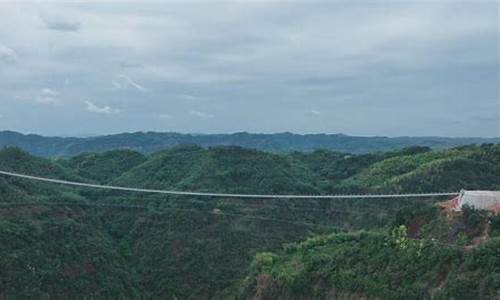 泸州有玻璃桥景区吗_泸州玻璃栈道天气预报