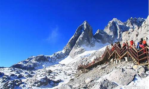 玉龙雪山气温多少,穿啥衣服合适?_玉龙雪山什么天气能去